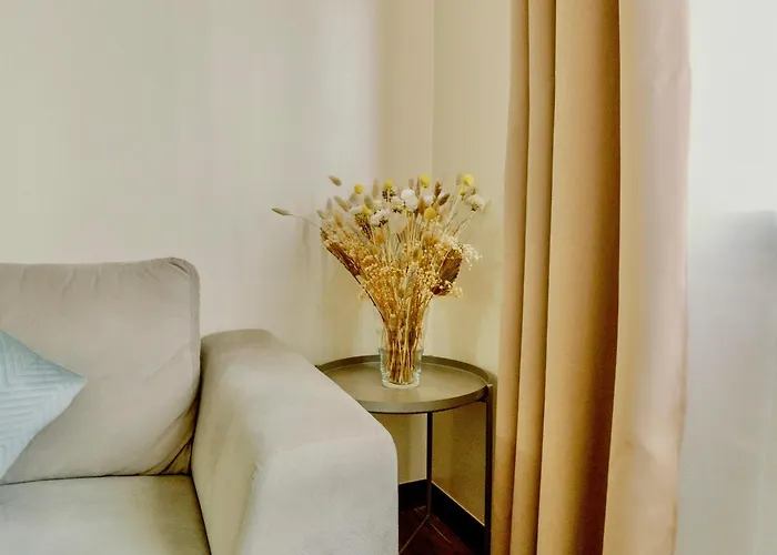 Spacious 2br At Soma Bgc Near Sm Aura And Bonifacio High Street Apartment *