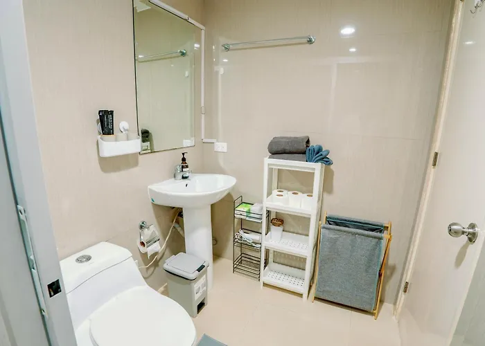 Spacious 2br At Soma Bgc Near Sm Aura And Bonifacio High Street Apartment Manila