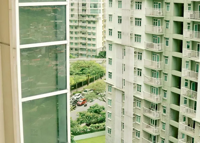 Spacious 2br At Soma Bgc Near Sm Aura And Bonifacio High Street Manila